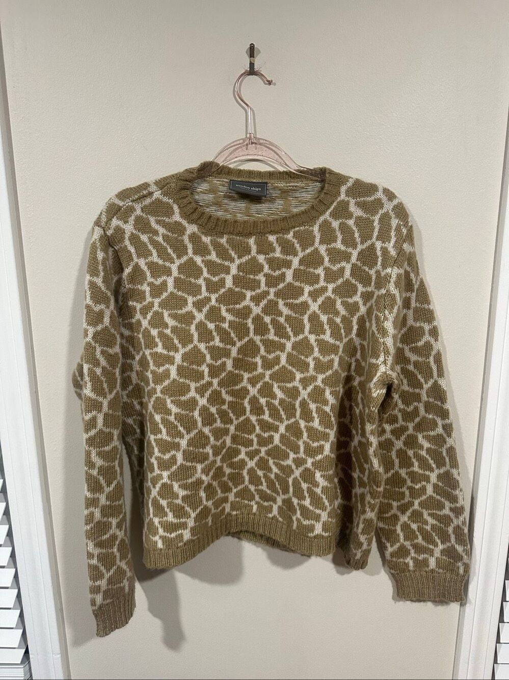 Wooden Ships Size M/L Sweater giraffe print